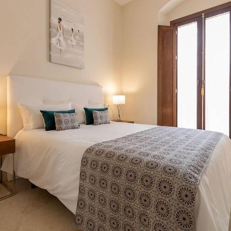 Lumbreras Deluxe Suite By Valcambre Sevilla Exteriör bild