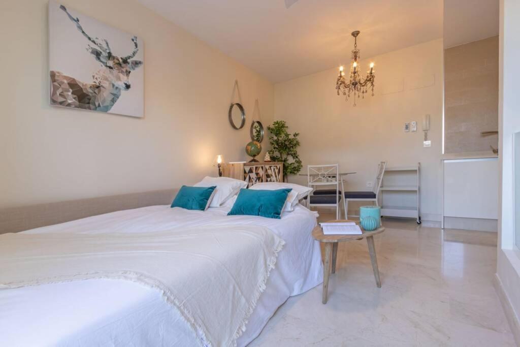 Lumbreras Deluxe Suite By Valcambre Sevilla Exteriör bild