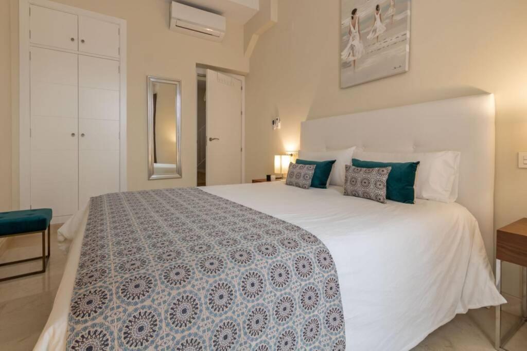 Lumbreras Deluxe Suite By Valcambre Sevilla Exteriör bild